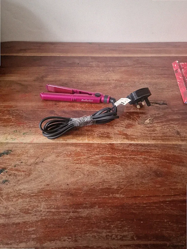 Babyliss C121a 2861BAU Mini Keramik Reise Haarglätter Rosa GETESTET