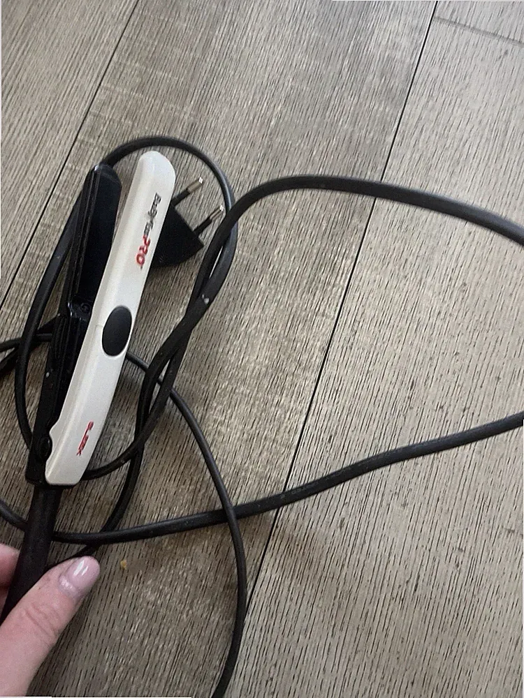 BaByliss Pro Nano Keramik Mini-Glätteisen - Weiß/Schwarz (BAB2050E)