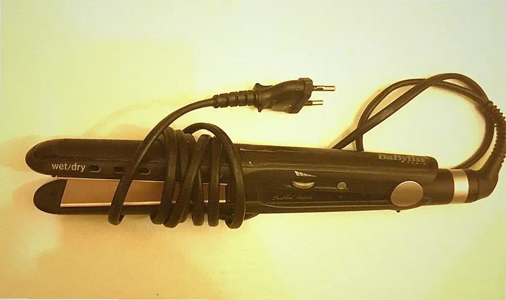 Babyliss ST227E Bügeleisen Haare nass oder trocken Keramikplatten Profi - ZWEIPOLIGER STECKER