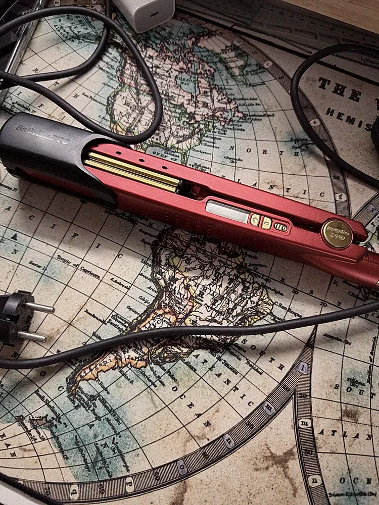 BaBylissPRO Titanium Glätteisen 48W Titan-Heizplatten Netzstrom Rot
