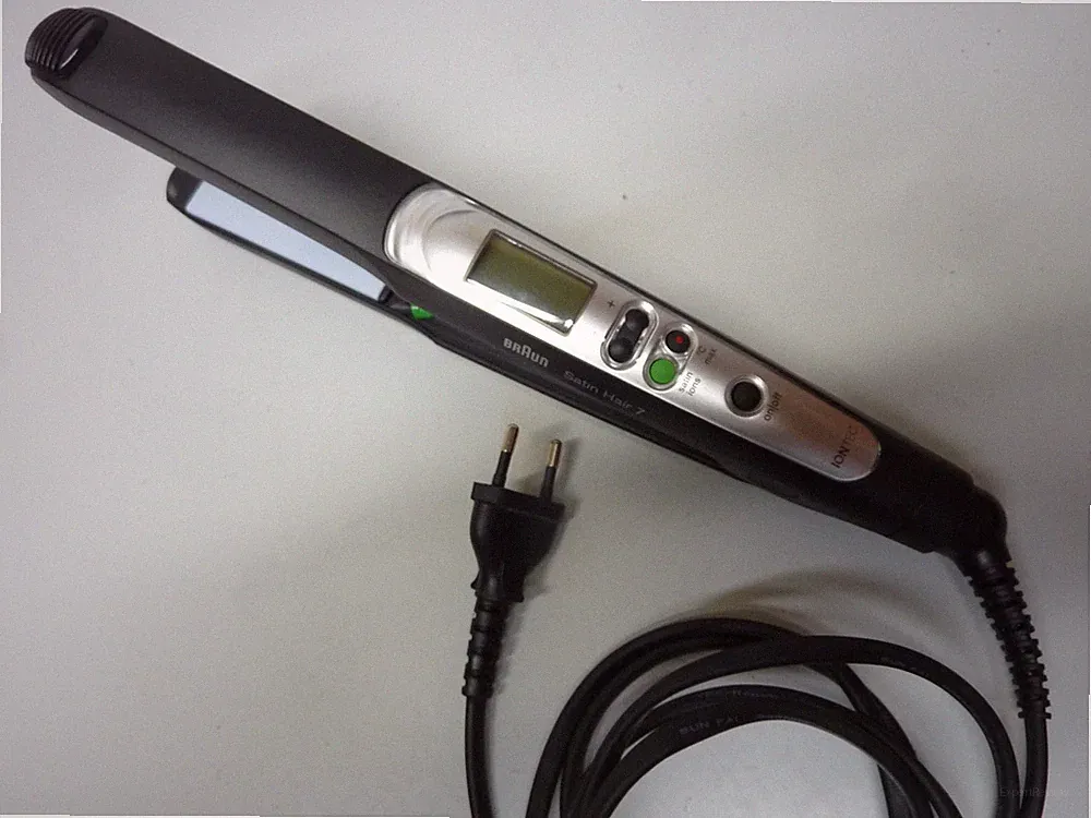 Braun Haarglätter Satin Hair 7 ST 710 Iontec Glätteisen Keramikplatten