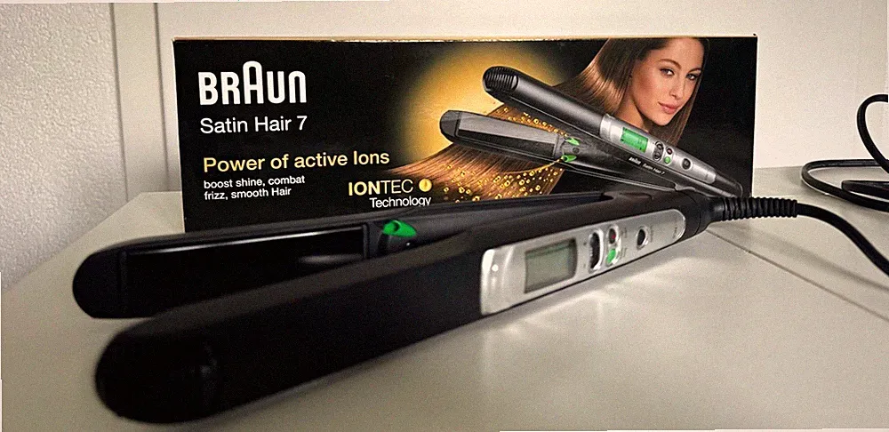 Braun Satin Hair 7 Glätteisen IONTEC mit Temperaturanzeige schwarz/silber
