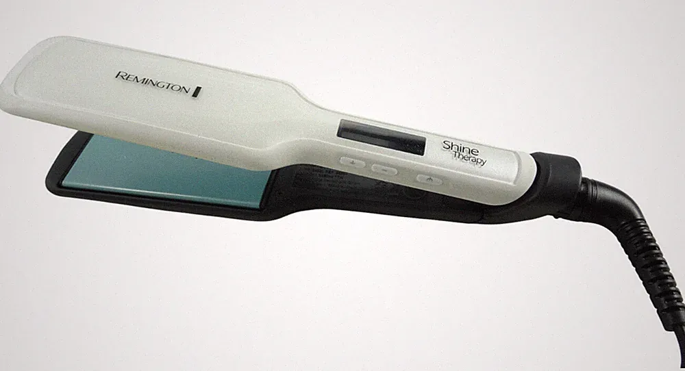DEFEKT Remington Glätteisen breit Shine Therapy S8550