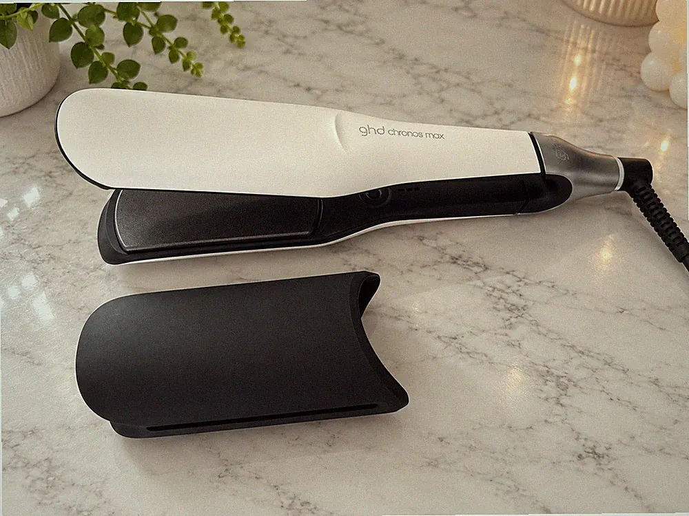GHD Chronos Max HD Motion Responsive Haarglätter Styler - Weiß & GHD Gehäuse