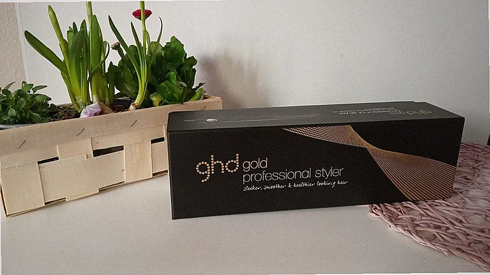GHD Gold Glätteisen Haarglätter & Styler in Schwarz NEU