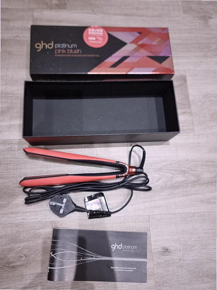 GHD Pink Blush Platinum Straightners, in gutem Zustand mit Box.