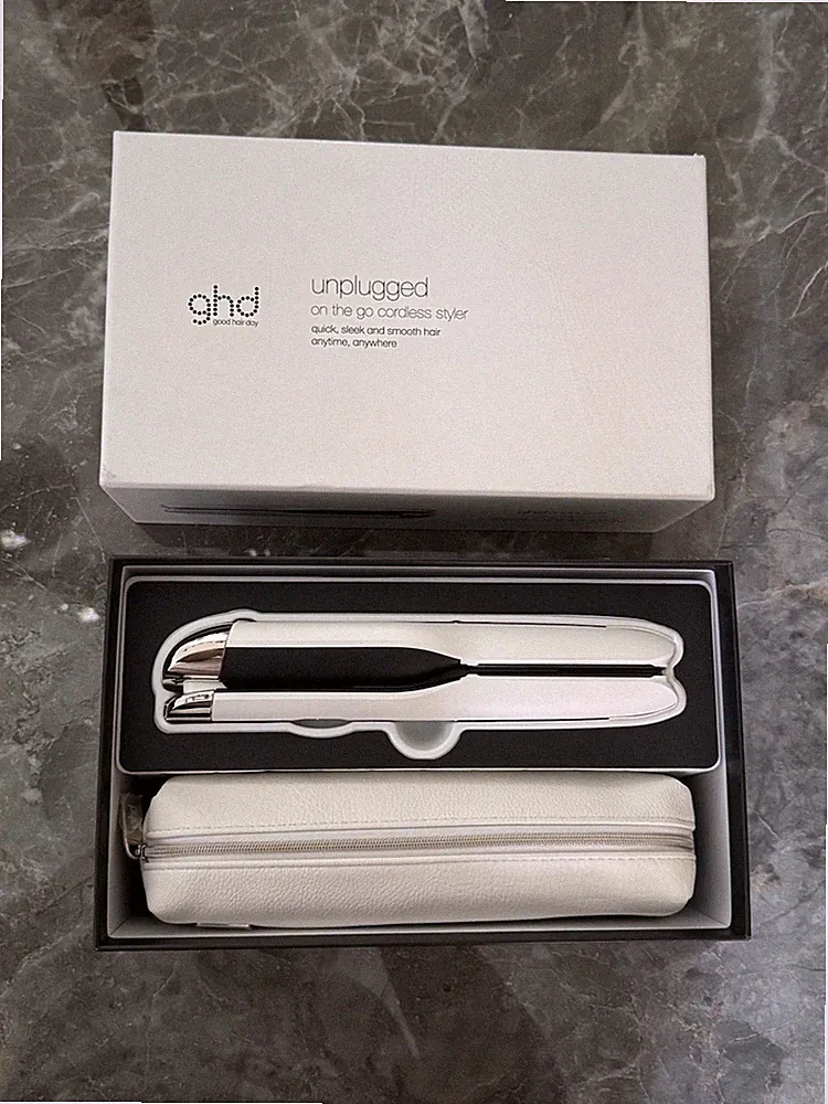 GHD Unplugged kabelloses Glätteisen (22mm Platten) weiß wie neu