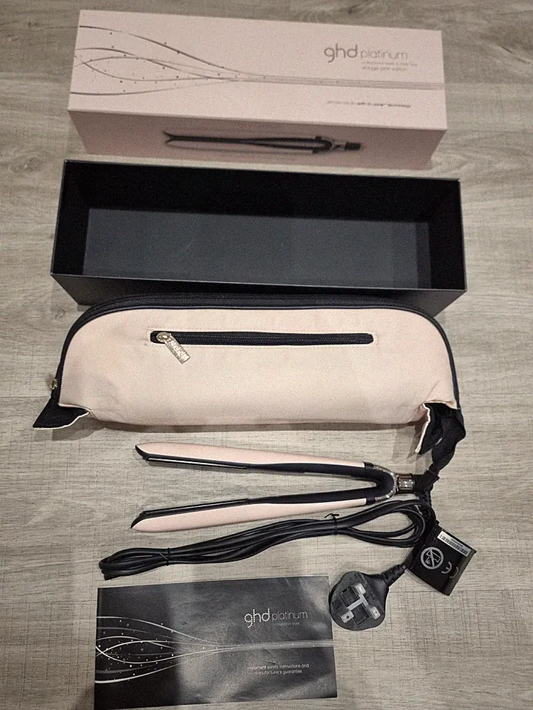 GHD Vintage Pink Edition Platinum Straightners, in gutem Zustand mit Box.