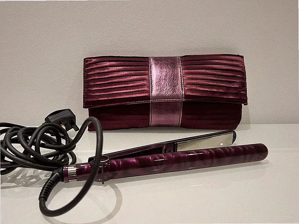 Glätteisen Babyliss (Stecker UK) "lila" mit Transporttasche