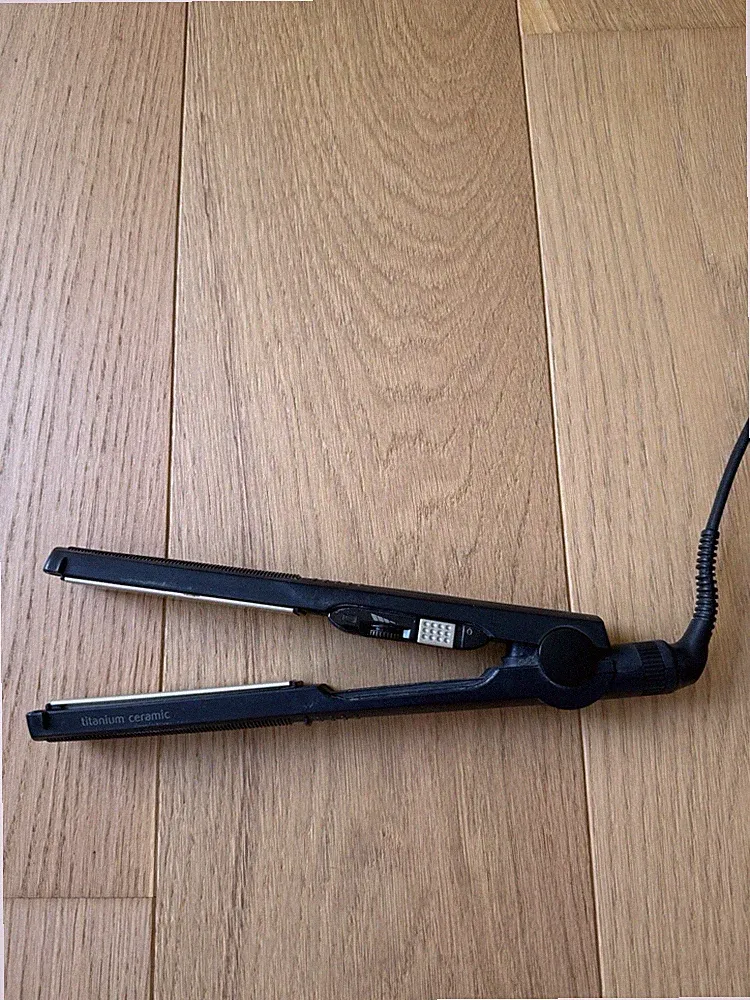 Glätteisen Babyliss Titanium Keramik
