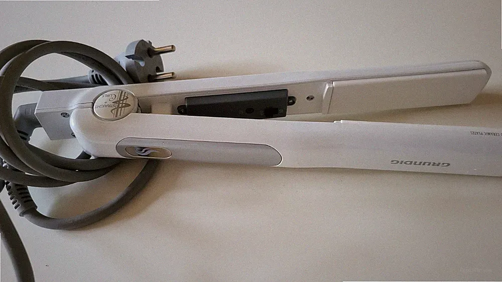 Grundig Glätteisen HS 3830, Haarglätter, Gebraucht guter Zustand,kaum gebraucht