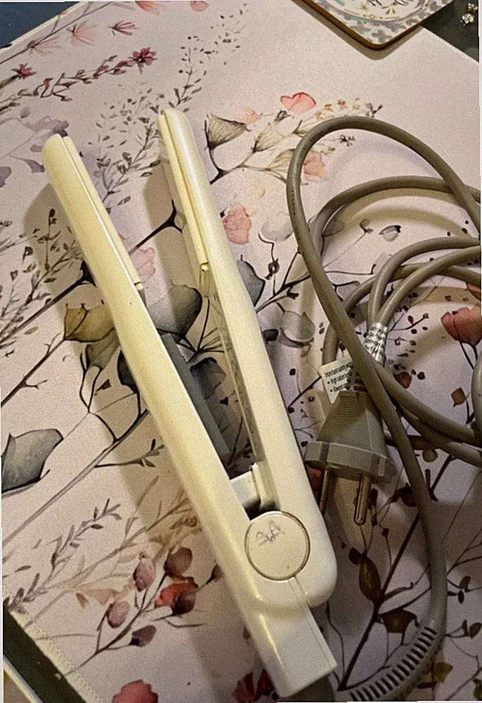 Grundig Glätteisen in weiß, 2in1, straight & curls