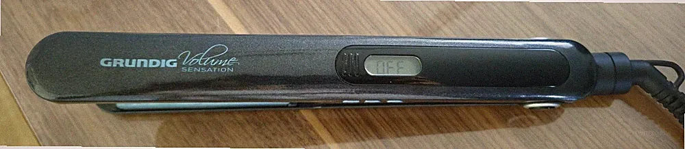 Grundig Glätteisen mit IONIC Technologie