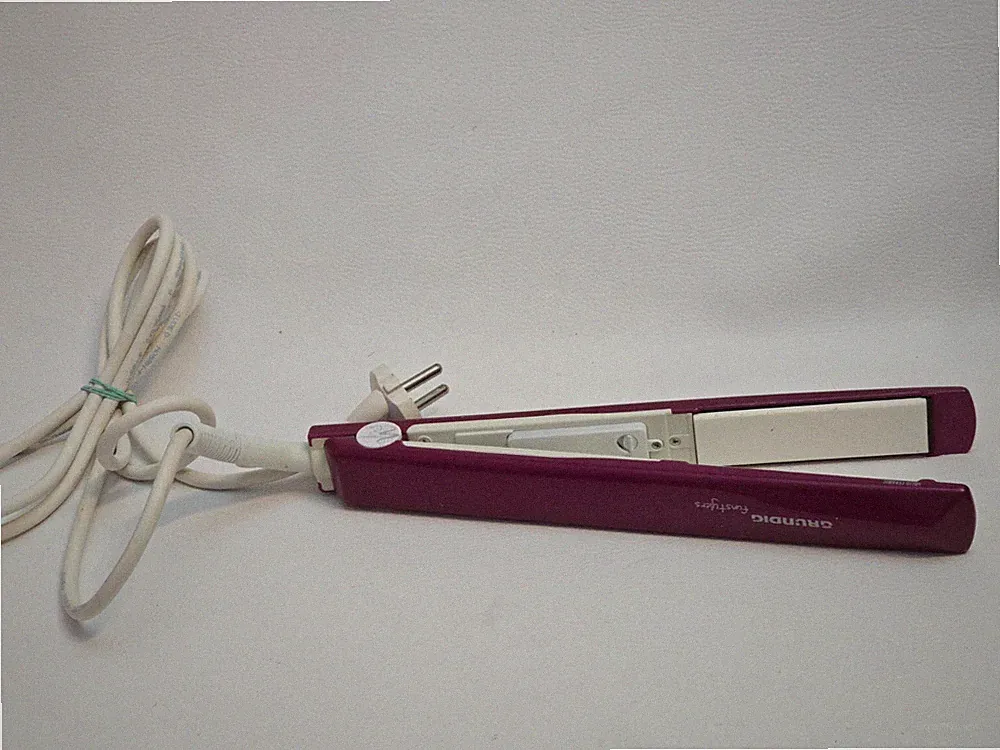 grundig glätteisen pink