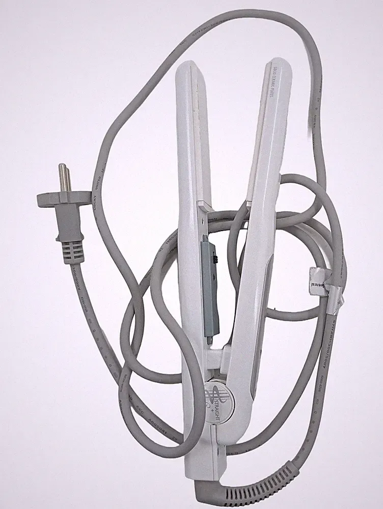 grundig glätteisen weiss