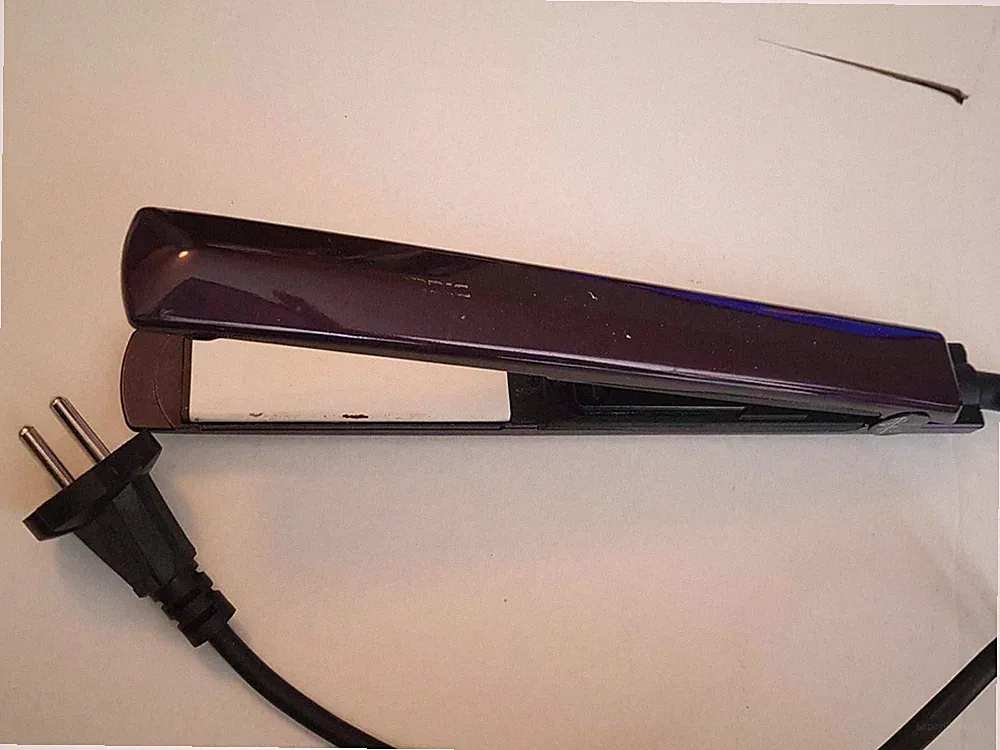 GRUNDIG STRAIGHT & CURLS Haarglätter GMN3580 210 Grad Glätteisen LILA