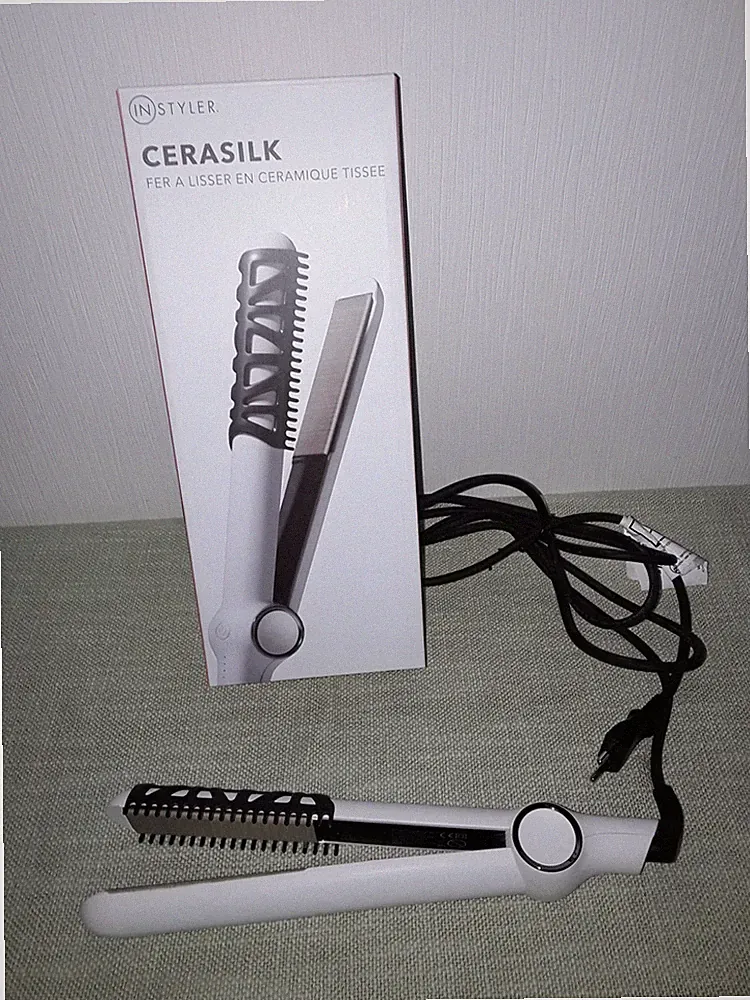 InStyler Cerasilk Glätteisen weiß Keramische Heizung Abnehmb. Styling Kamm OVP
