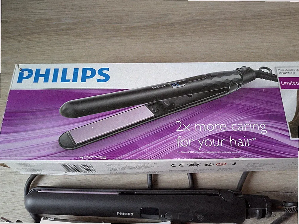 Philips Glätteisen HP8340/00 Keramikplatten 230°C Temperaturregler schwarz