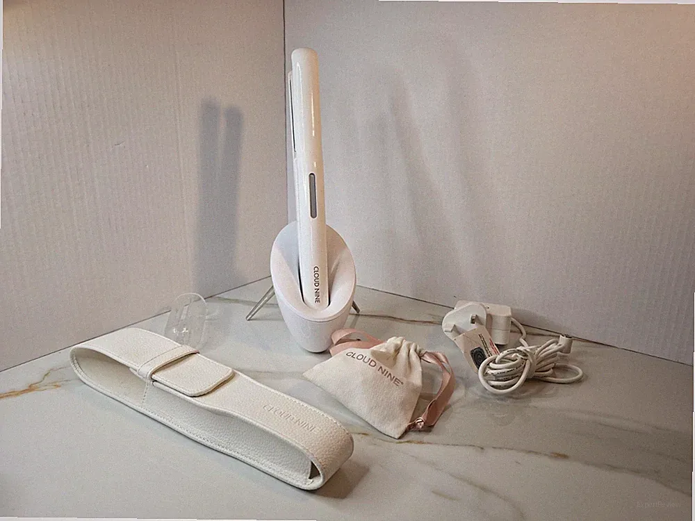 Premium Collection - Cloud Nine Cordless Iron Pro Haarglätter - 481