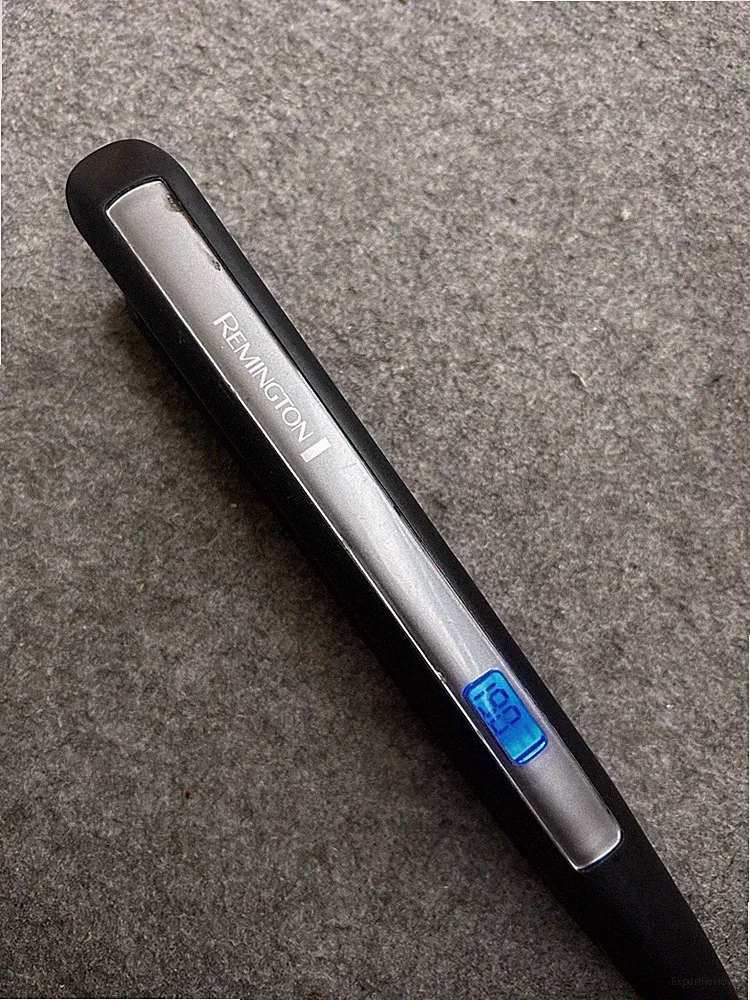 Remington Glätteisen mit Temperaturanzeige, Netzstrom, Schwarz/Silber