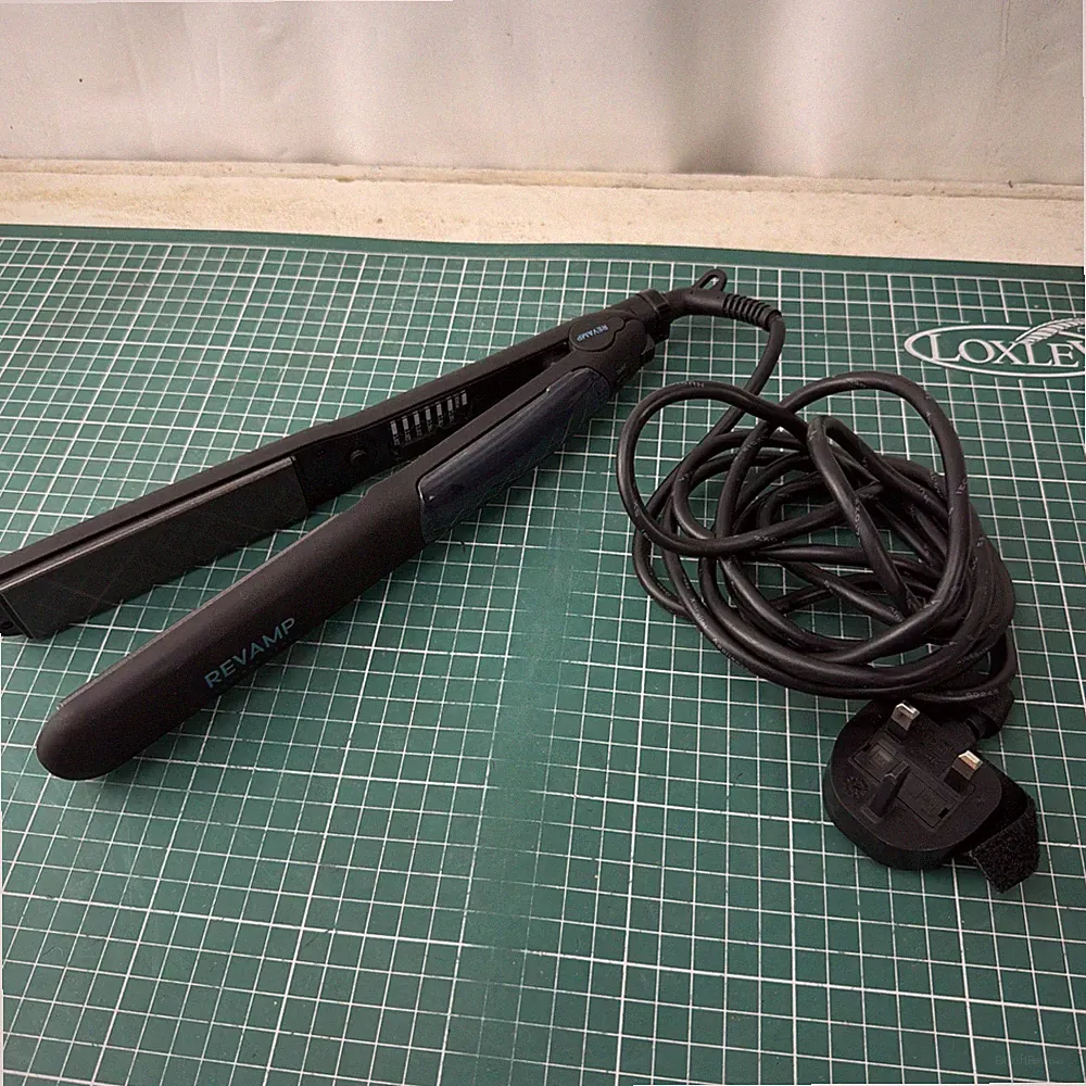 Revamp Haarglätter Ceramic Pro Gloss Steam Black