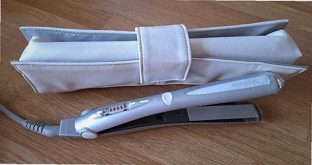 VIDAL Sassoon Hot Tools Divine 210c Pro Haarglätter - Scruffy Box - Neu